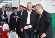 再接再厲，持續(xù)創(chuàng)新引領(lǐng)——科技部部長王志剛一行到訪隆基股份
